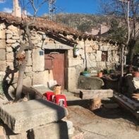 CASA DE PIEDRA Y SOLAR ANEXO EN MATALPINO